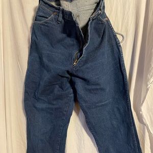 Women’s Wrangler Red tag jeans